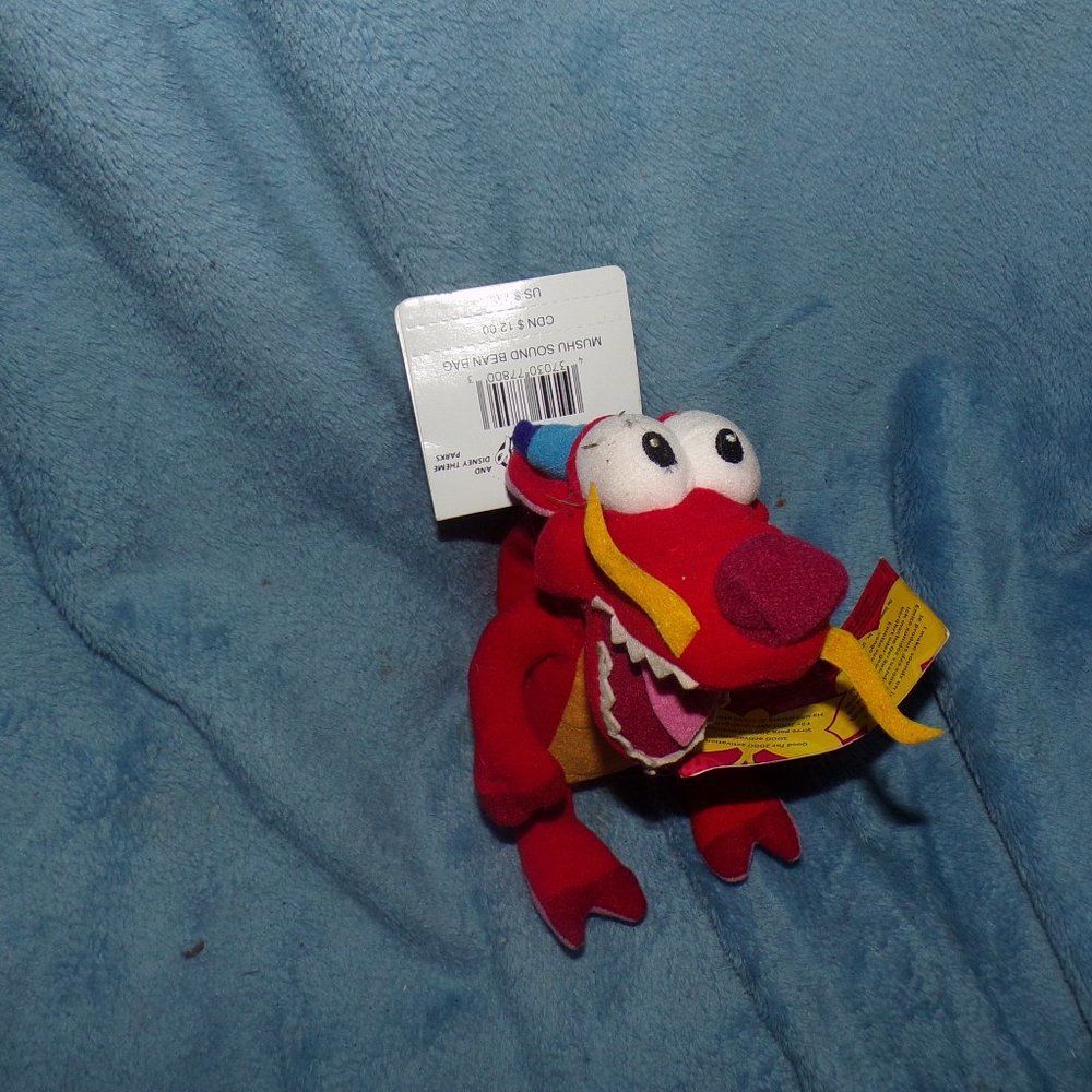 Mulan's Mushu (Dragon) 7" Bean Bag The Disney Store Exclusive w/ tags